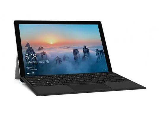 Microsoft Surface Pro 4 med tangentbord |Som ny|